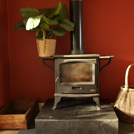 Sunny Seaside Sanctuary - Two Bedroom Apartment Brighton Bagian luar foto