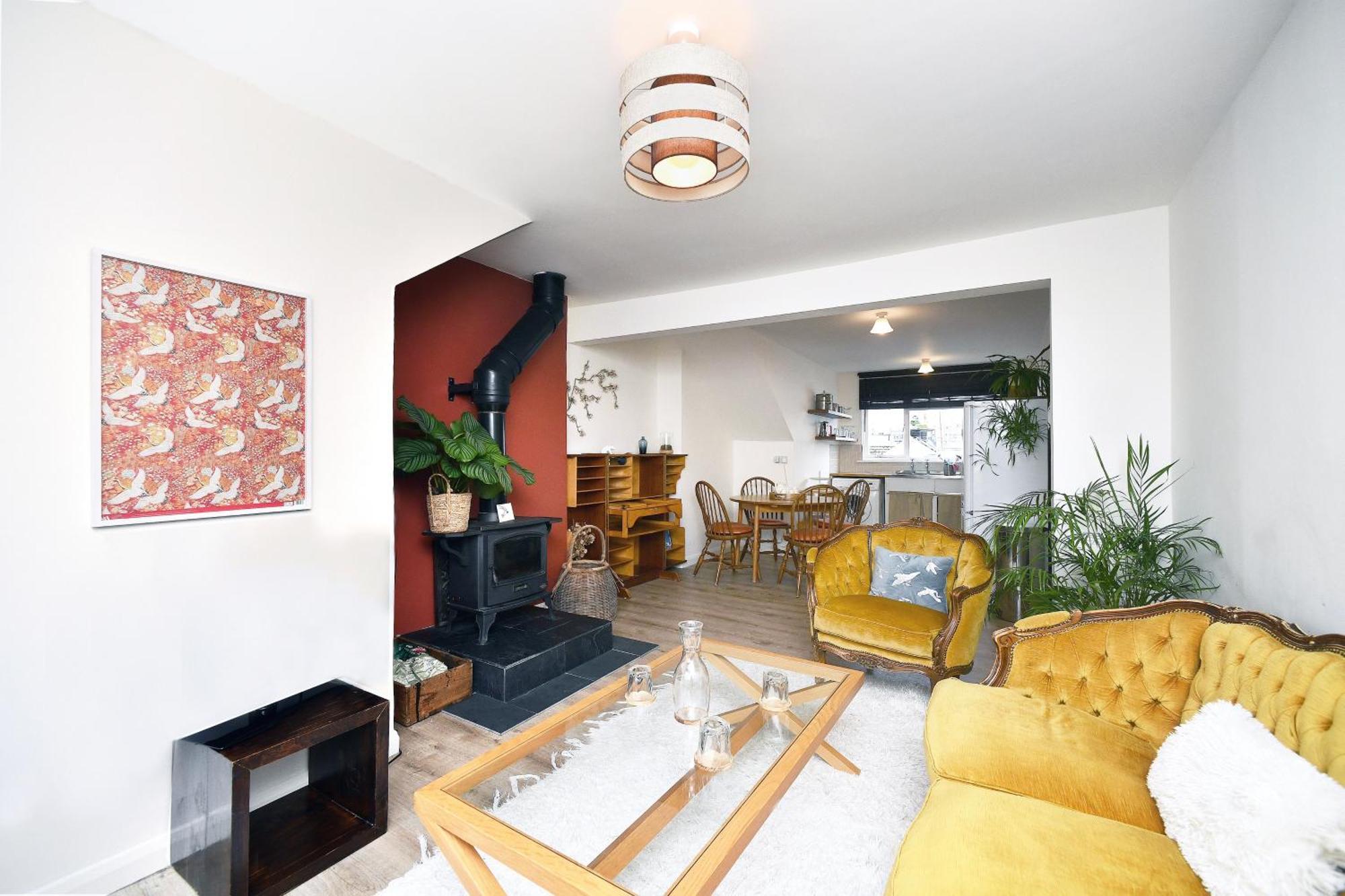 Sunny Seaside Sanctuary - Two Bedroom Apartment Brighton Bagian luar foto
